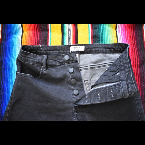 Forever 21 High Rise Shorts - Picture 2 of 3